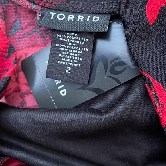 Torrid Plus Size Red & Black Floral Rose Crosscross Babydoll Top 2X valentines - Picture 5 of 7